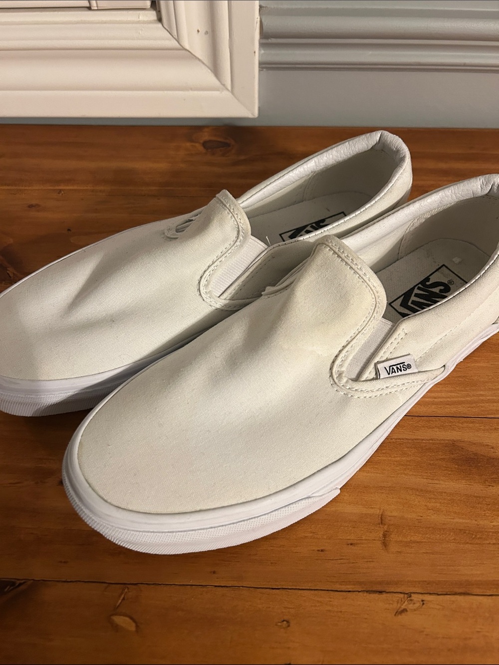 Vans Classic Slip-On Sneakers M8.5/W10